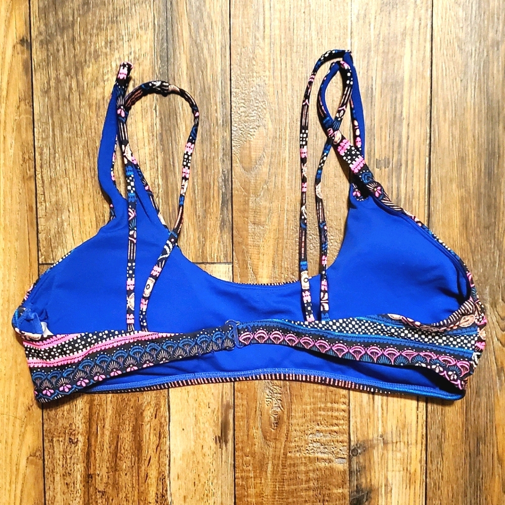Geometric Print Bikini Top - Picture 2 of 3
